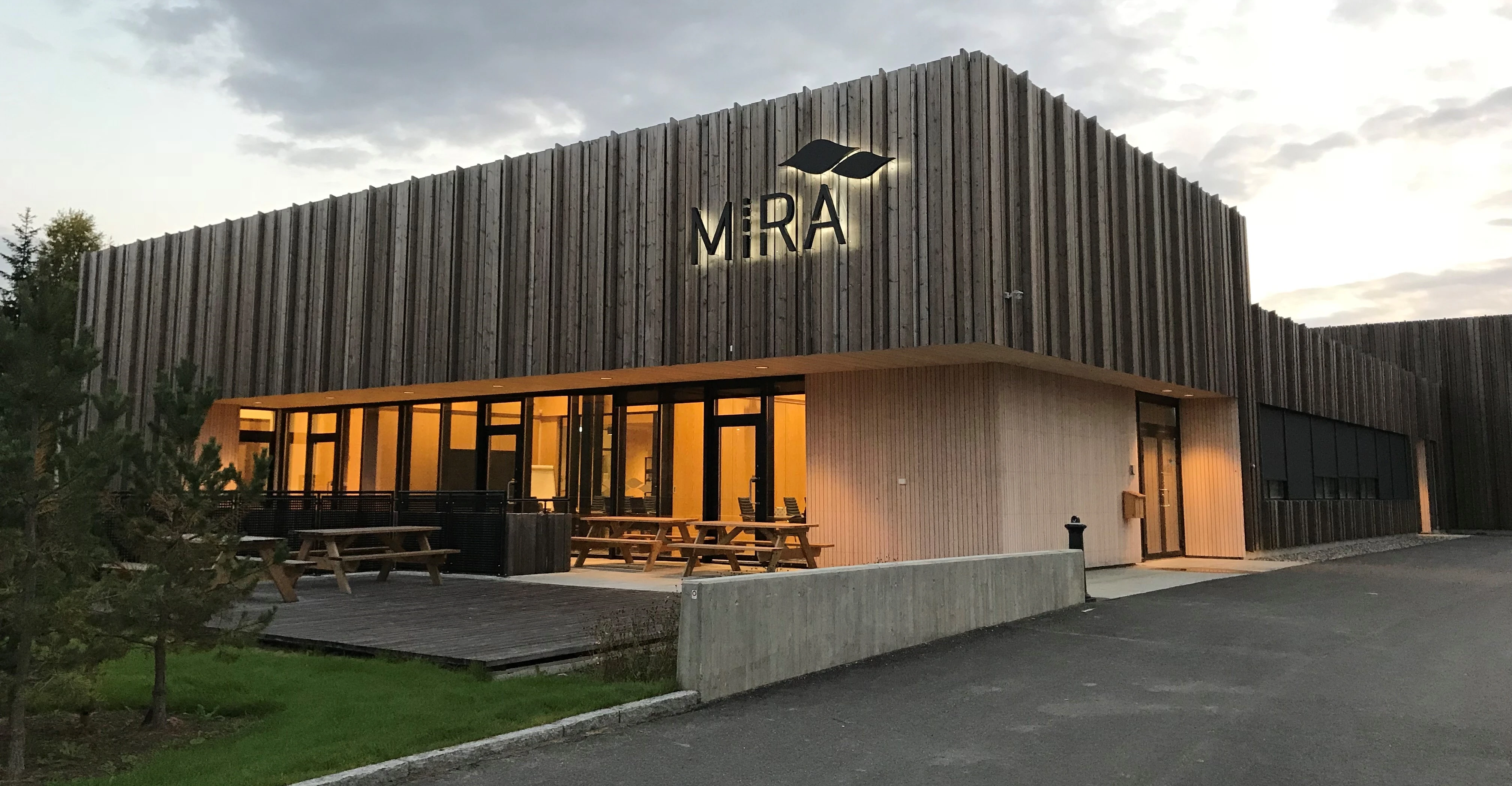 Tangen%20RA%20med%20logo%20belyst